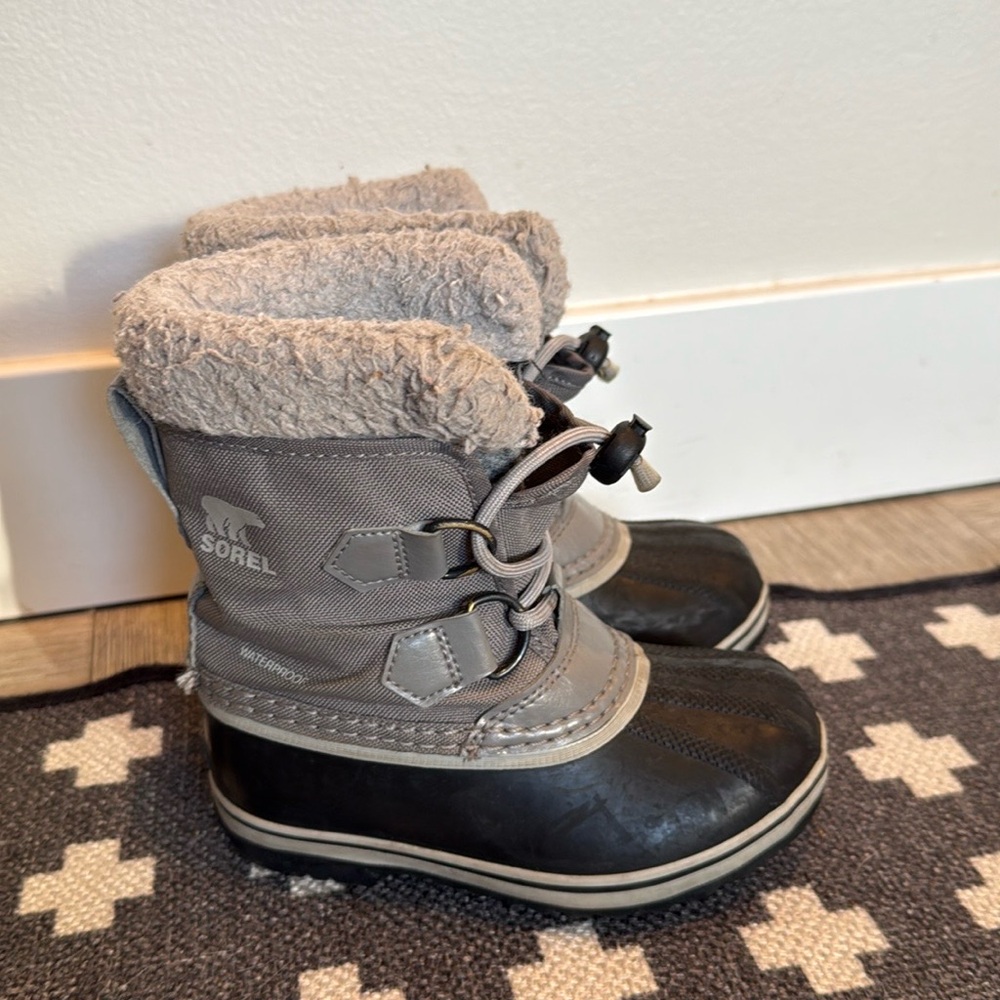 Sorel Little Kid Toddler size 10 boots